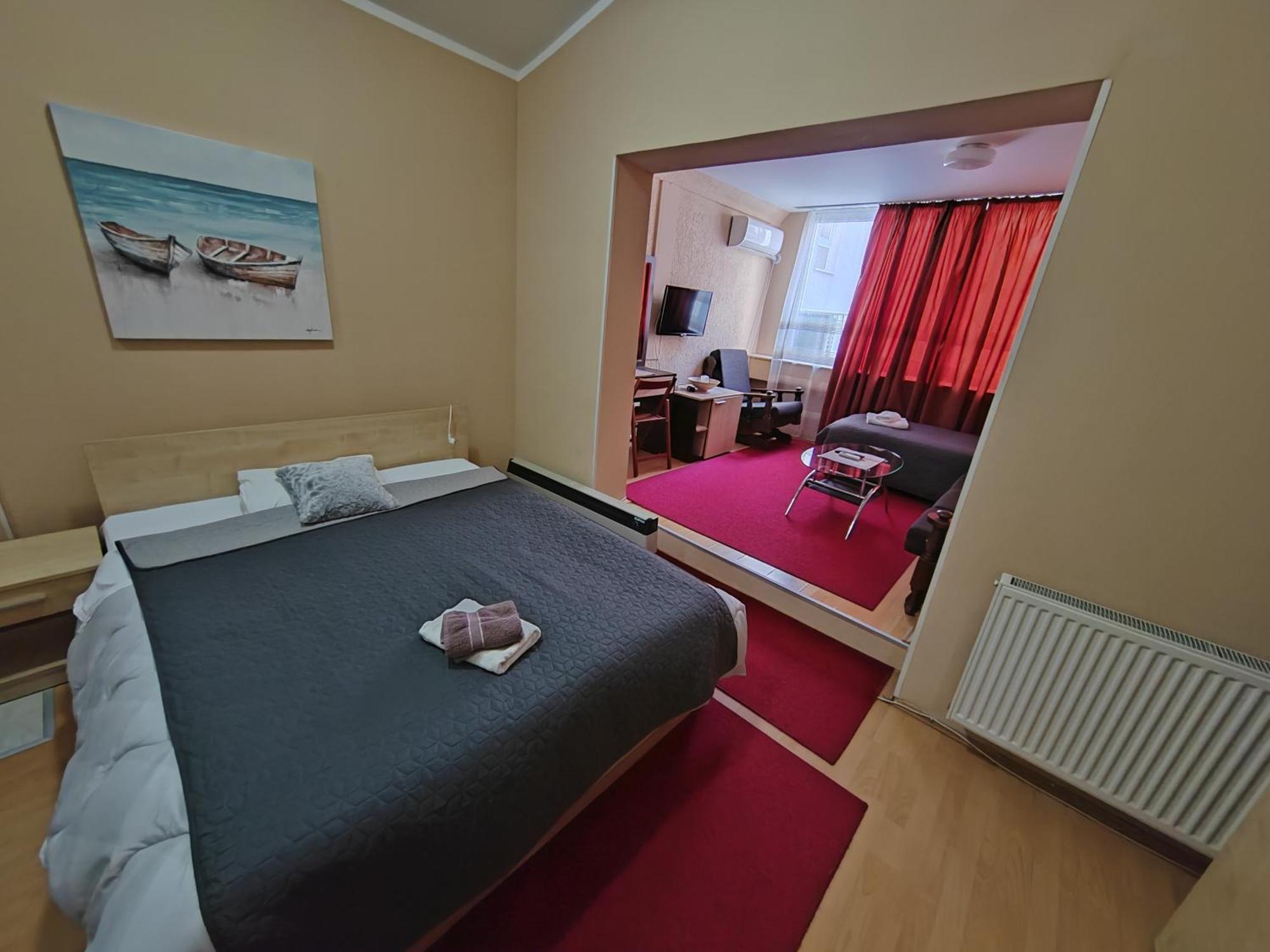 Bed And Breakfast Majesty นิส ภายนอก รูปภาพ