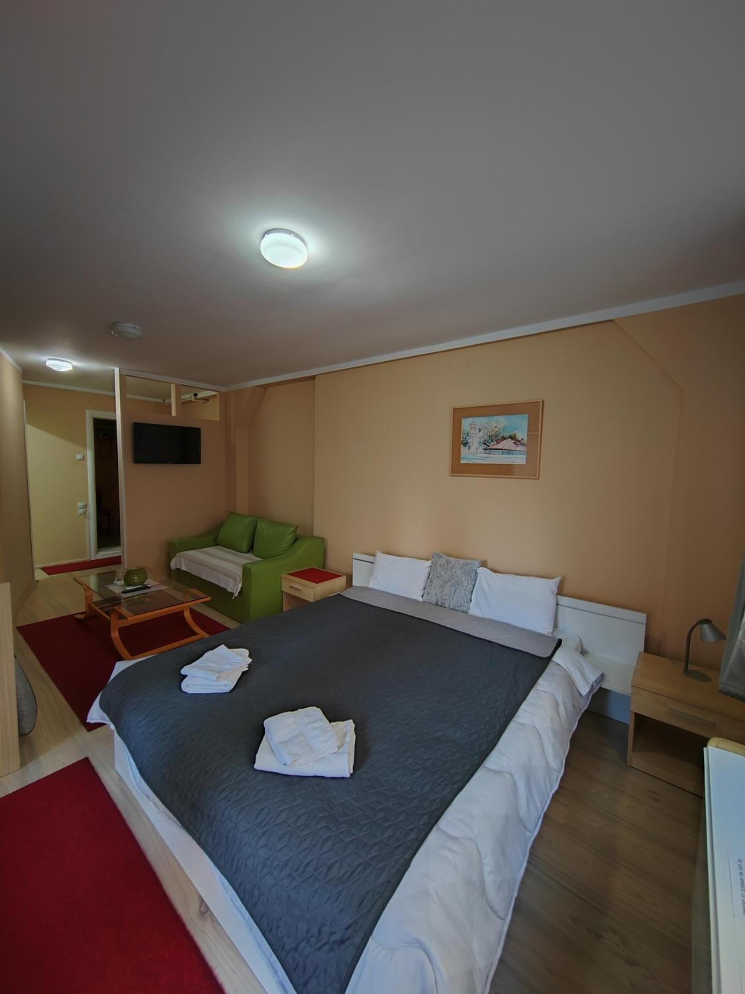Bed And Breakfast Majesty นิส ภายนอก รูปภาพ