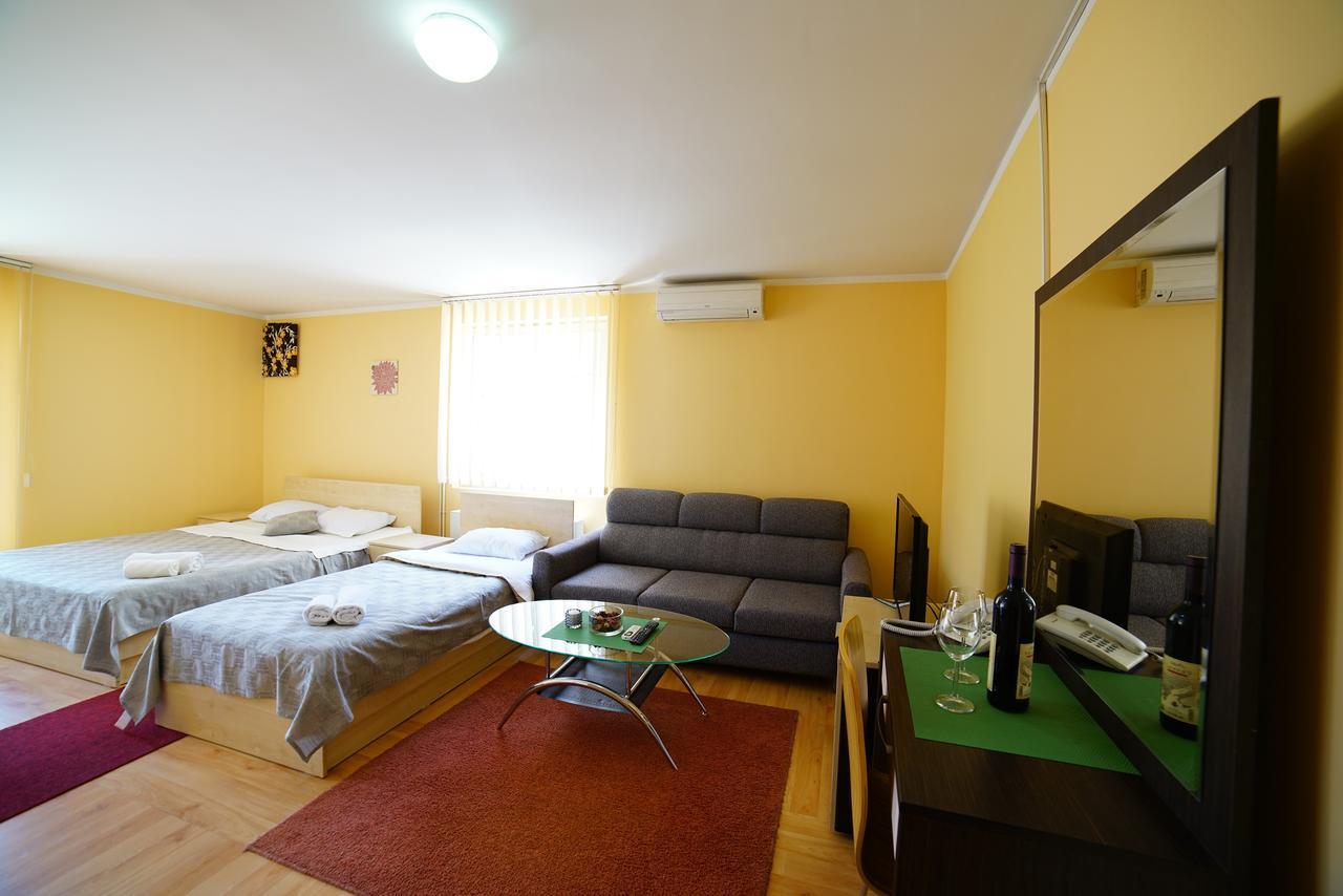 Bed And Breakfast Majesty นิส ภายนอก รูปภาพ