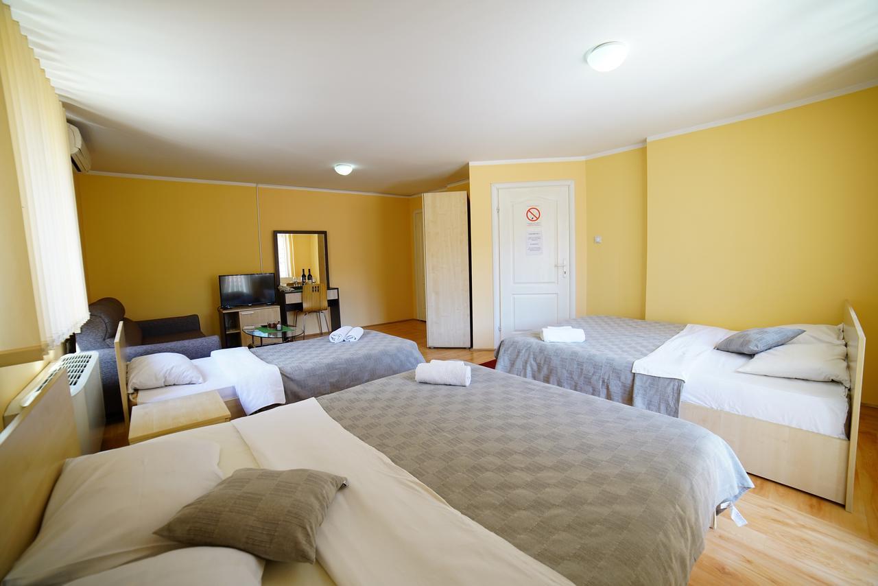 Bed And Breakfast Majesty นิส ภายนอก รูปภาพ