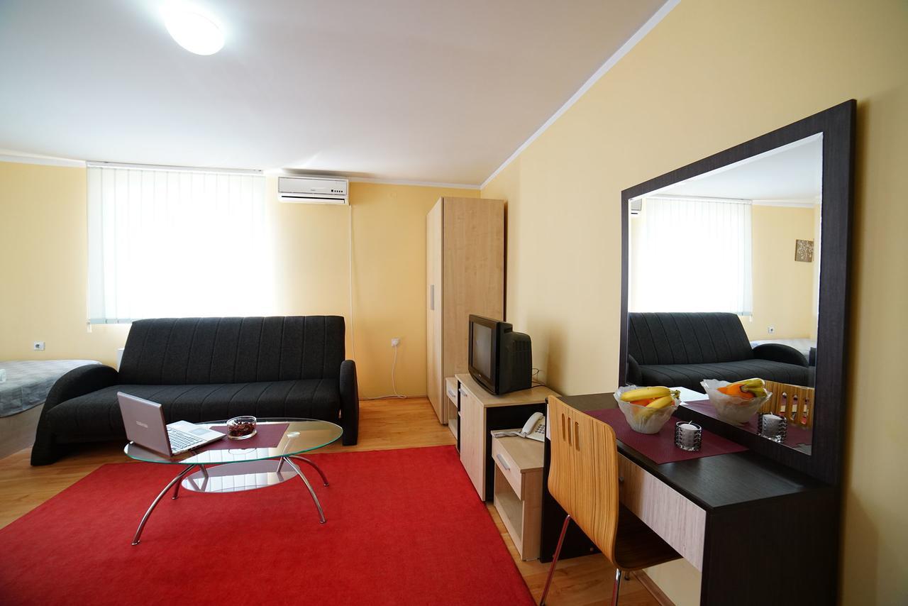 Bed And Breakfast Majesty นิส ภายนอก รูปภาพ