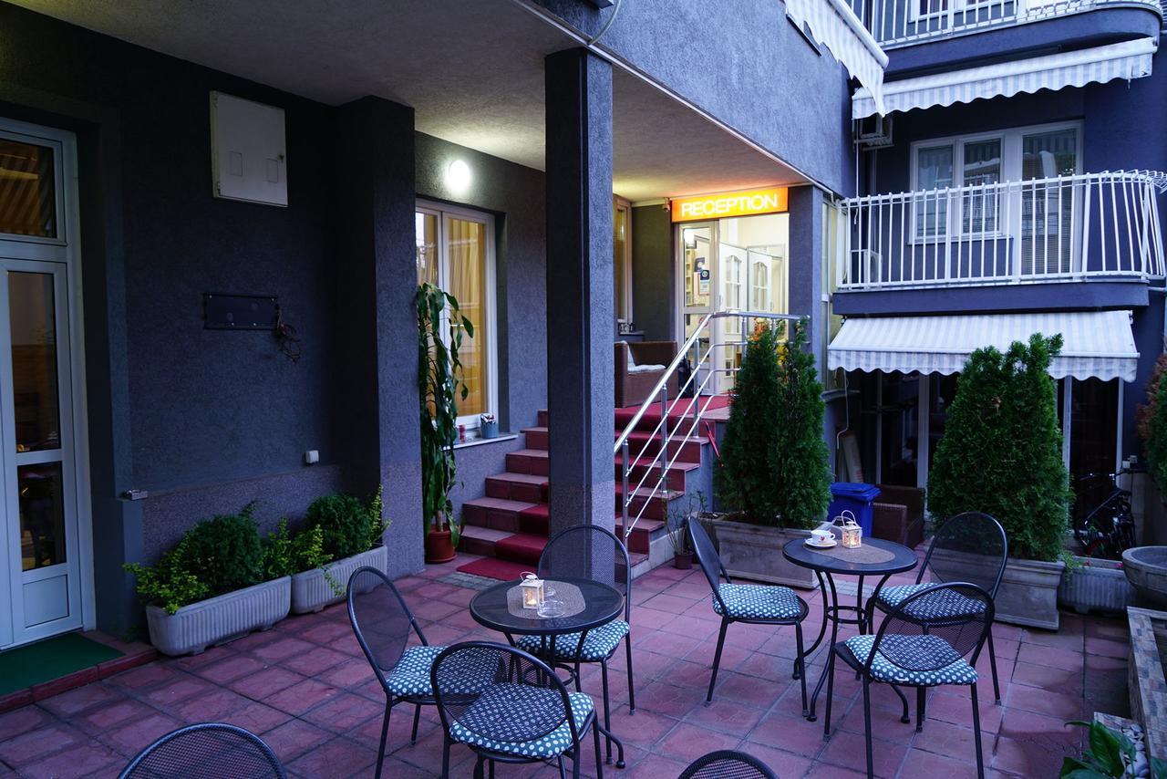 Bed And Breakfast Majesty นิส ภายนอก รูปภาพ
