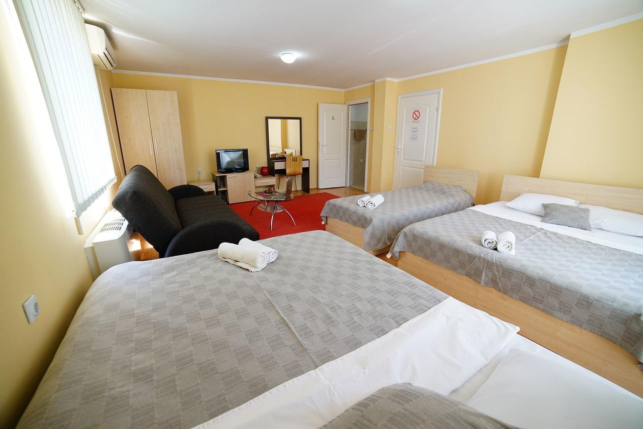 Bed And Breakfast Majesty นิส ภายนอก รูปภาพ