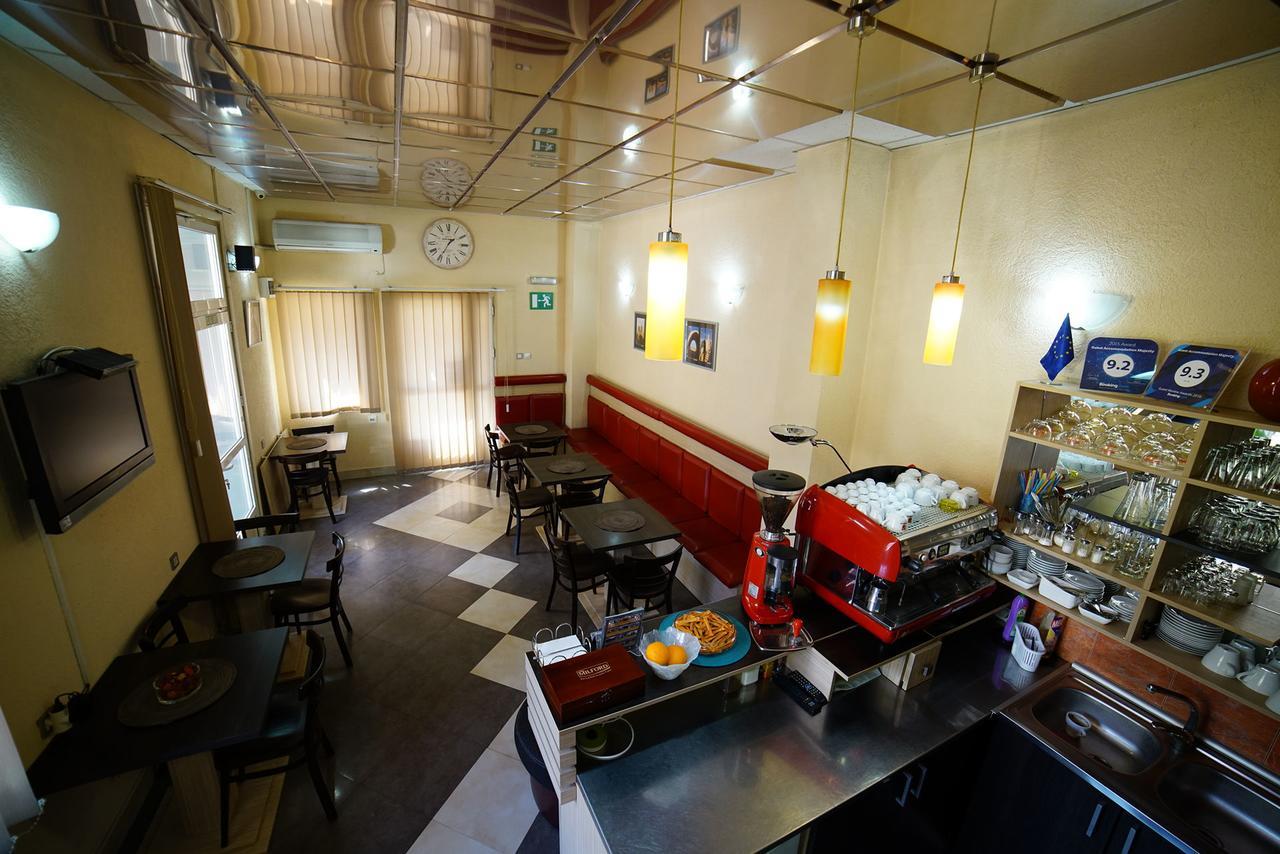 Bed And Breakfast Majesty นิส ภายนอก รูปภาพ